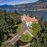 Columbia Gorge Hotel and Spa