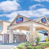 Howard Johnson by Wyndham North Bergen