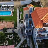 Argo Rooms & Studios