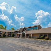 AmericInn by Wyndham Hartford WI