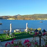 Kavos Bay Seafront Hotel