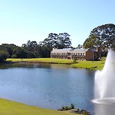 Lakeside Hotel and Conference Centre