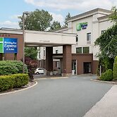 Holiday Inn Express & Suites Surrey by IHG