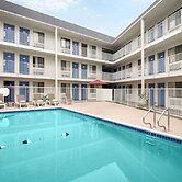 Motel 6 Buena Park, CA - Knotts Berry Farm - Disneyland