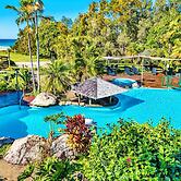 BreakFree Aanuka Beach Resort