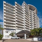 Broadbeach Savannah Hotel & Resort