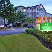 GrandStay Hotel & Suites