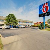 Motel 6 Wichita, KS