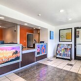 Motel 6 Corona, CA