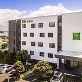 ibis Styles The Entrance
