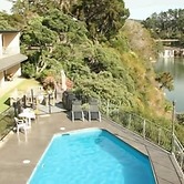 Waterfalls Estate - Motel & Campground