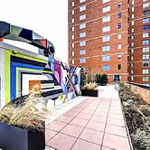 Pelicanstay near Holland Tunnel