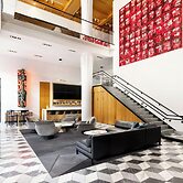 Le Méridien Columbus, The Joseph