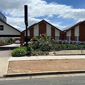 Melton Motor Inn & Apartments