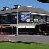 Grand Tasman Hotel