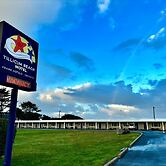 Tillicum Beach Motel (Deane's Oceanfront Lodge)