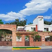 Alcazar Suites