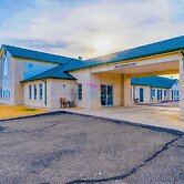 HomeTown Inn By OYO Texhoma, OK