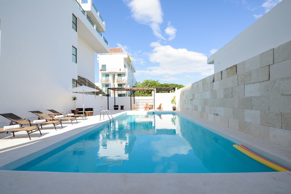 La Playa Condo
