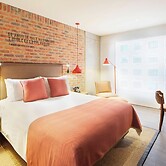 The Artisan D.C. Hotel, Autograph Collection