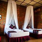 Riverside @ Hsipaw Resort