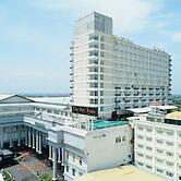 The Rich Jogja Hotel