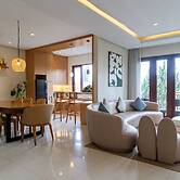 Breeze Blows City View 5 Br Heated Pool and a Billiard