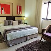 Mondrian Suite Hotel