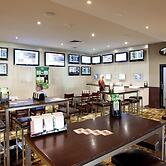 Nightcap at Edge Hill Tavern