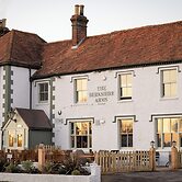 Berkshire Arms by Chef and Brewer Collection