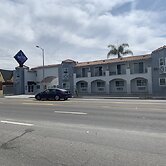 Crescent Inn
