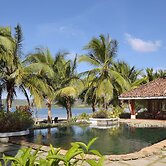 Villa Marina Lodge & Condos