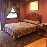 Pink Fountain Motor Inn