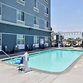 Holiday Inn Express & Suites Loma Linda- San Bernardino S by IHG