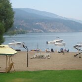 Kokanee Beach Resort Motel
