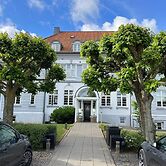 Sixtus Sinatur Hotel og Konference