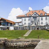 Sixtus Sinatur Hotel og Konference