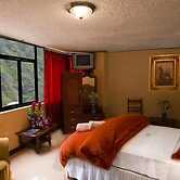 Puerta del Sol Hotel