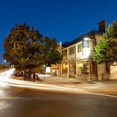 Cobb & Co Court Boutique Hotel