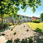 Bathurst Studio Apartments