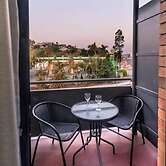 Kingsford Riverside Inn