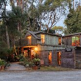 Crayfish Creek Van & Cabin Park