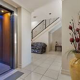 Cityville Luxury Apartments & Motel