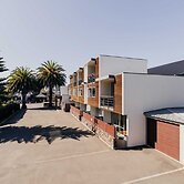 Sumner Bay Motel & Apartments