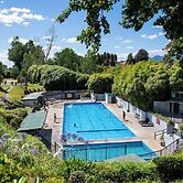 Opal Hot Springs & Holiday Park
