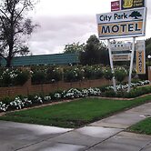 City Park Motel & Apartments