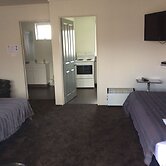 Charlton Motel