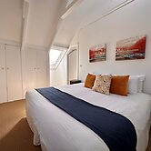 Charlesworth On The Park