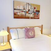 Beachcomber Motel And Apartments