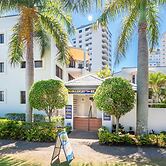 Burleigh on the Beach Holiday Apartments